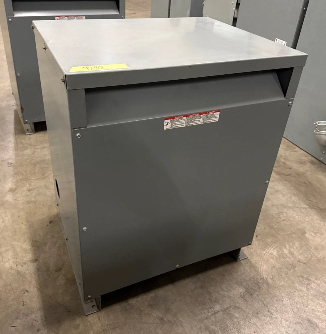Square D 112.5KVA EE112T3H Transformer 3PH Pri 480V Sec 208Y/120V Indoor T282 Used