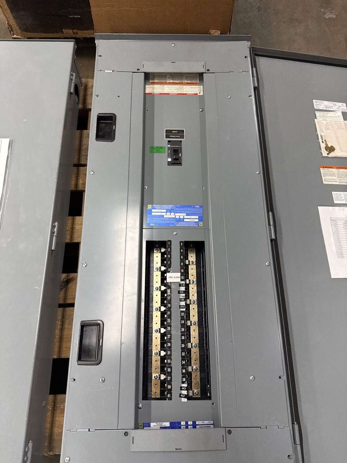 Square D NQOD442L225CU Panelboard 225A 240V 3PH 4W 42 Cir MCB 3R Outdoor Encl P636 Used