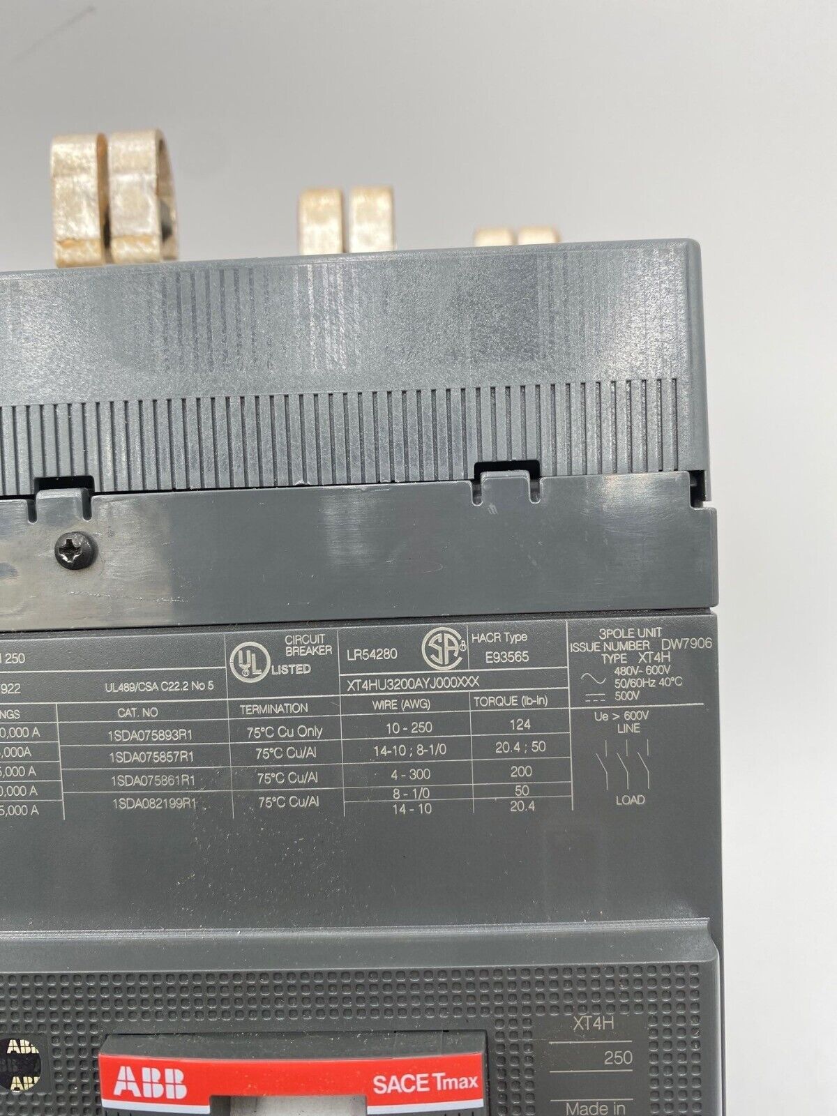 ABB XT4HU3200AYJ000XXX New