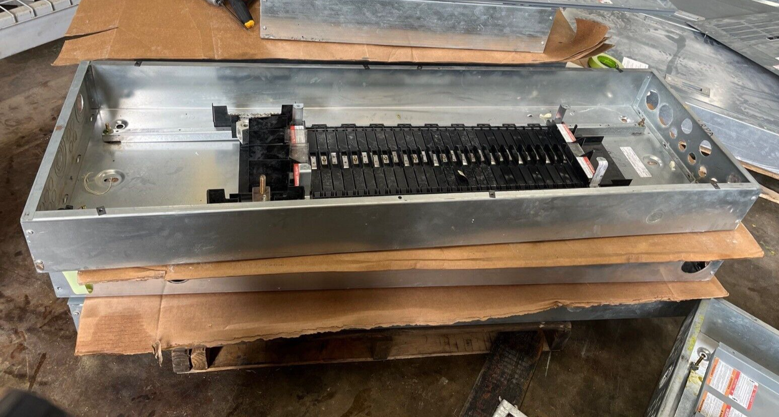 Square D NF Panelboard 400A 600/347V 3PH 4W MLO 54 Circuit Main Lug Indoor Encl P570 Used