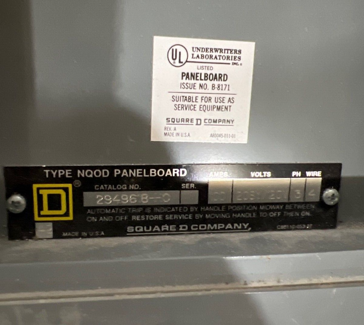 Square D NQ Panelboard 100A 208Y/120V 3PH 4W Indoor Encl 42 Circuit MCB MH35BE P621 Used