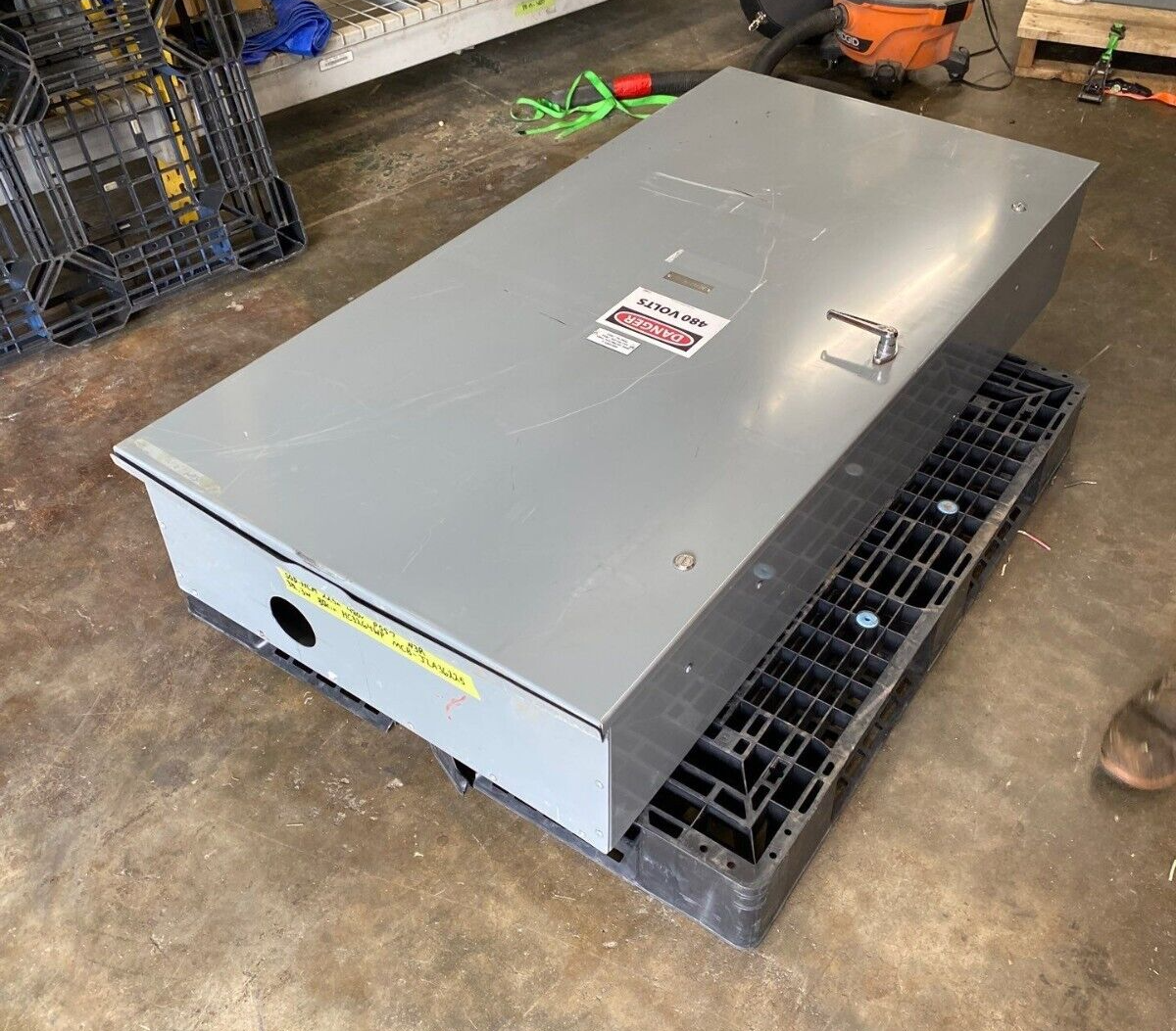 Square D I-Line Panelboard 225A 480V 3PH 3W 3R Outdoor Encl 30 Cir MCB JLA36225 P557 Used