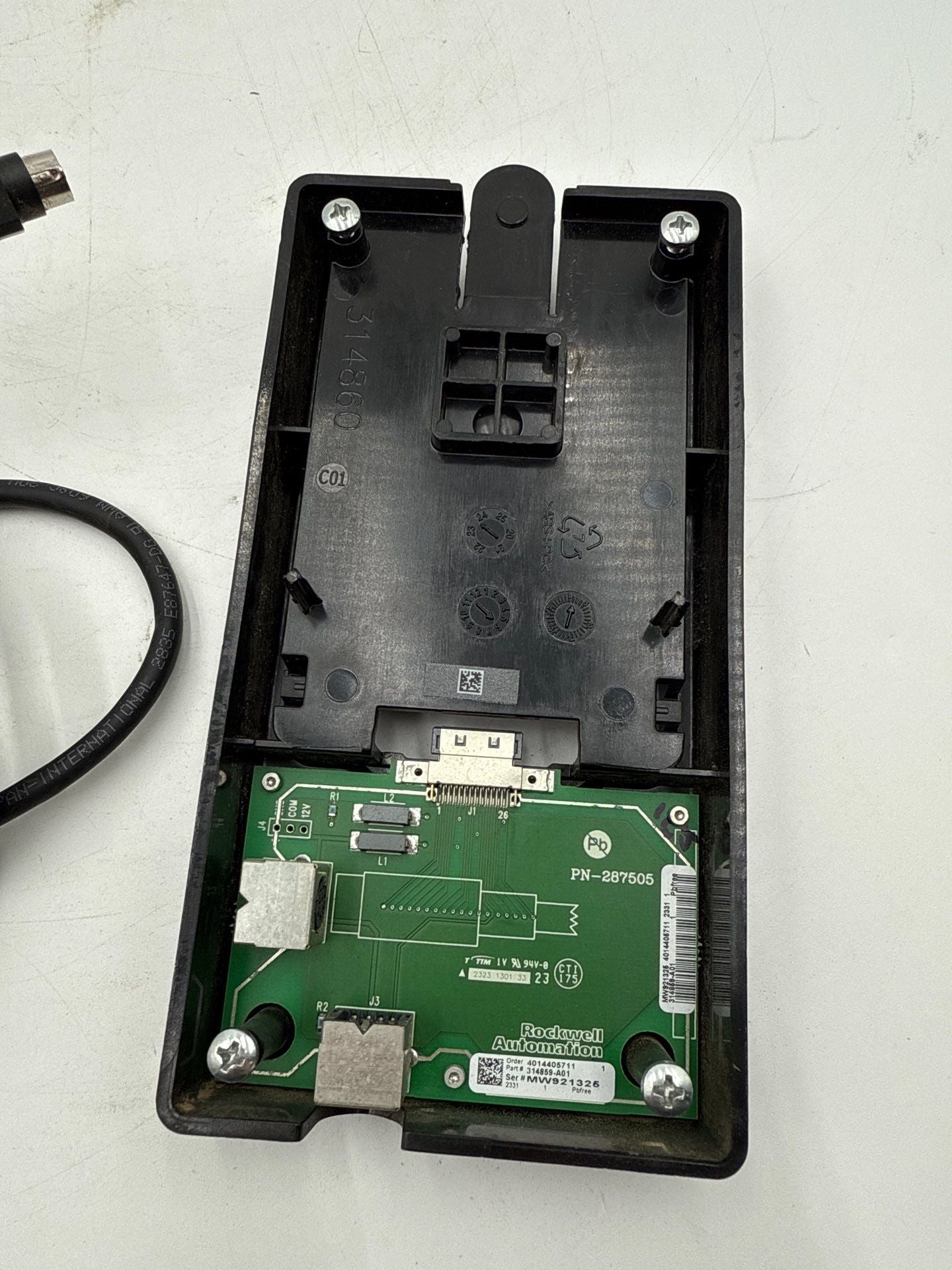 Allen-Bradley 20-HIM-B1 PowerFlex Door Mount Bezel SER A Cable A22105-134-03 Used