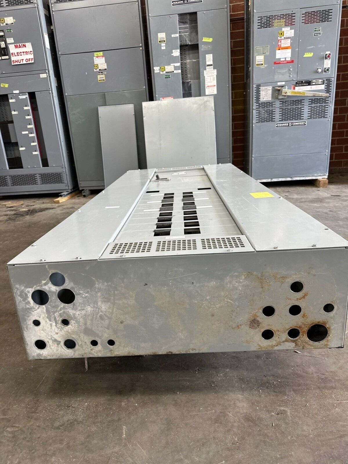 Siemens S5C90M6800ABS S5 Panelboard 800A 208/120V 3PH Indoor Encl MCB MD63F800 P503 Used