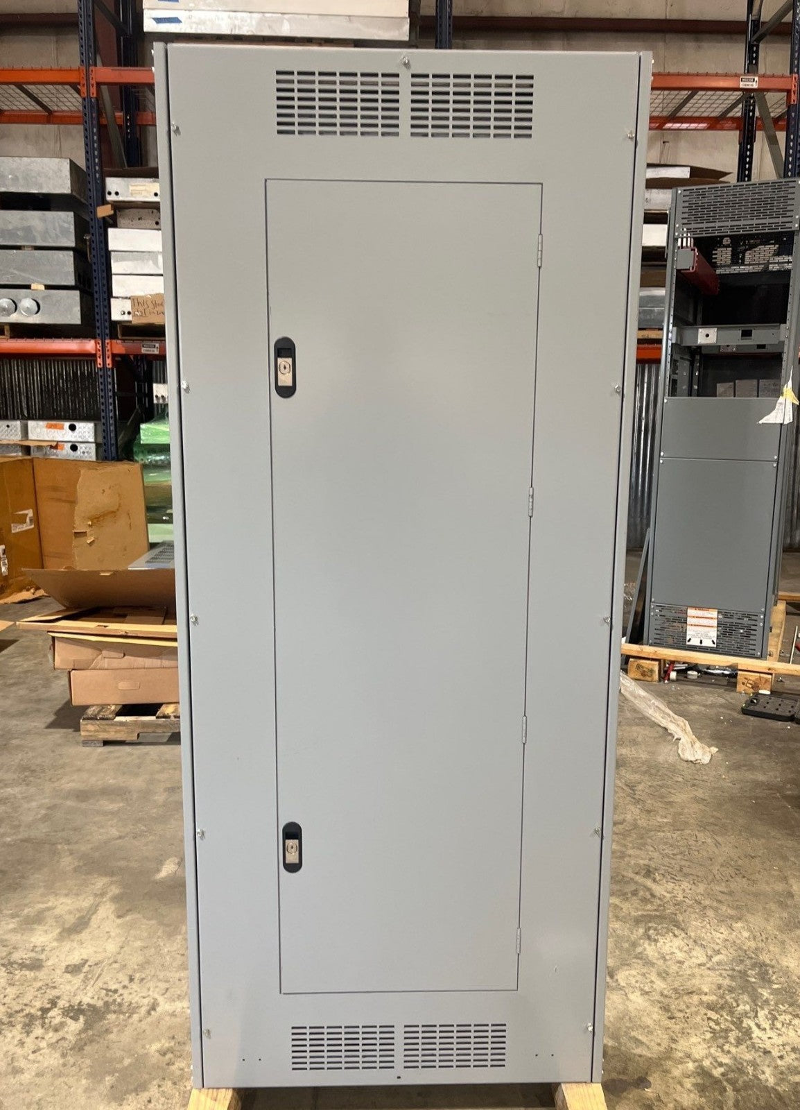 Siemens P4 Panelboard P4C75LX600EBS 600A 208/120V 3PH 4W 600 Amp Panel MCB 42Cir