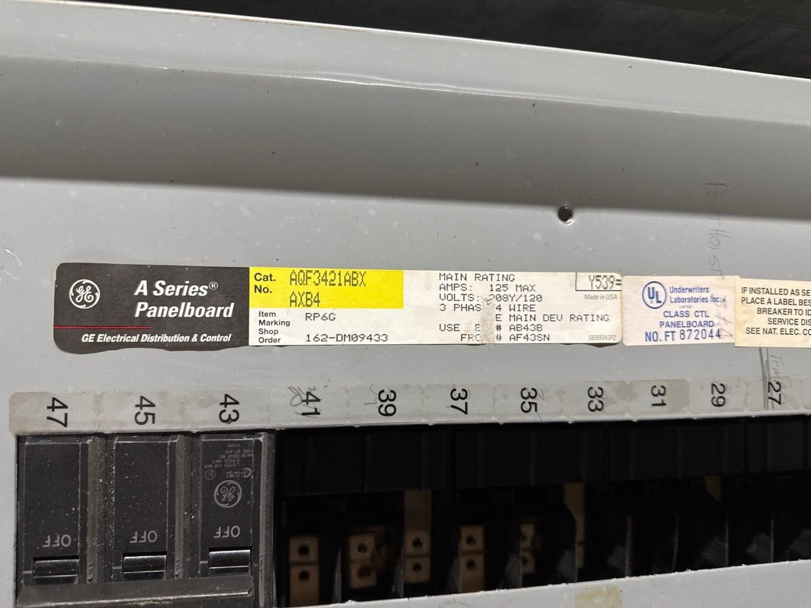 GE AQF3421ABX Panelboard 125A 208Y/120V 3PH 4W 42Space Main THQB32100 MCB Indoor P016 Used