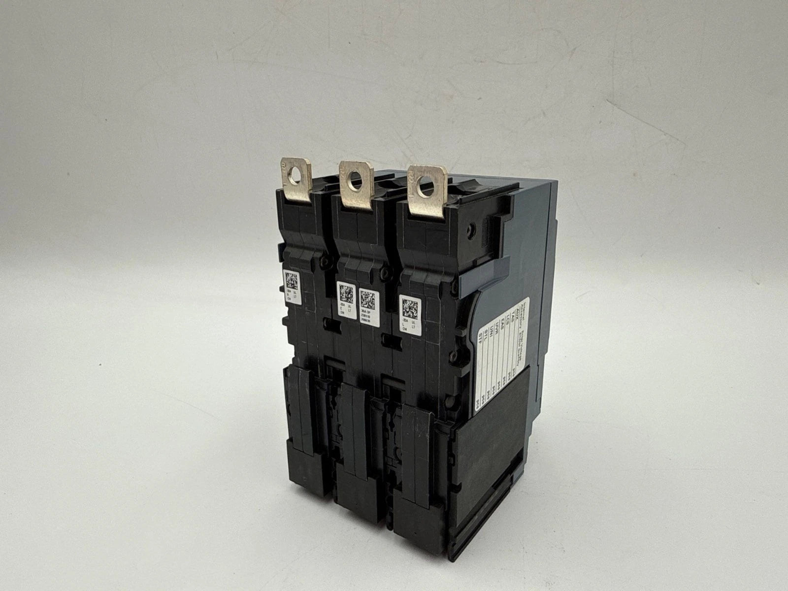 Siemens 3VA4130-6ED34-0AA0 Circuit Breaker 30A 3P 600V 3VA Bolt On 30 Amp 3 Pole New