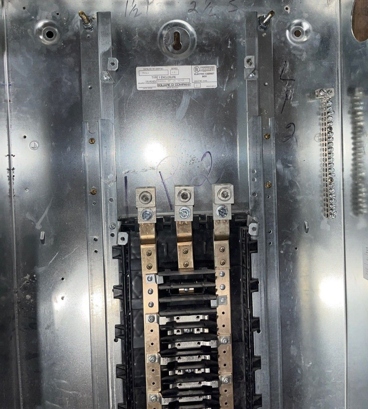Square D NQOD Panelboard 225A 208/120V 3PH 4W Indoor Encl MCB 42 Cir KCL34225 P565 Used