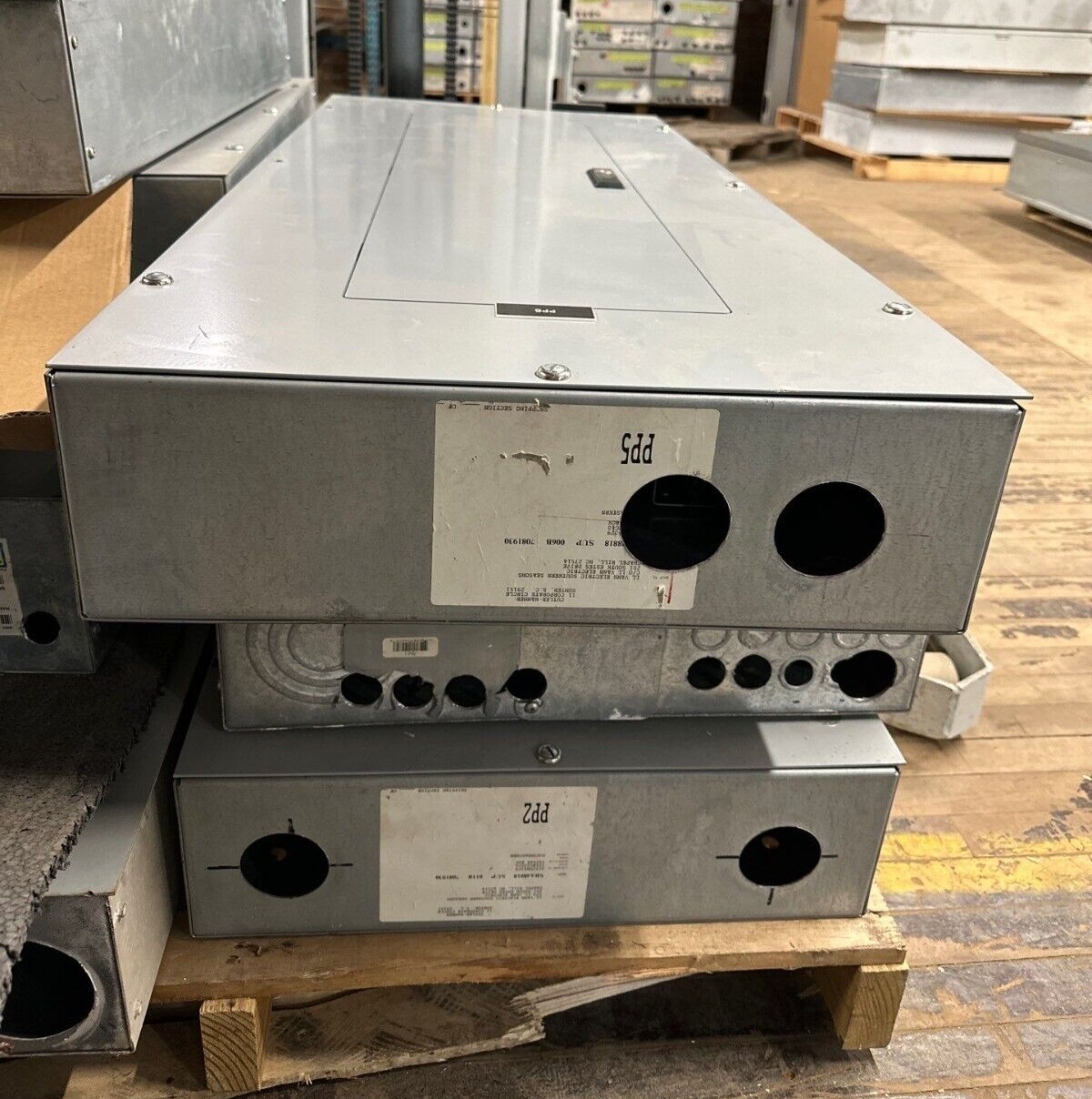 Cutler Hammer PRL1A Panelboard 100A 120/208V 3PH 4W Main Lug MLO 42 Cir 100 Amp P116 Used