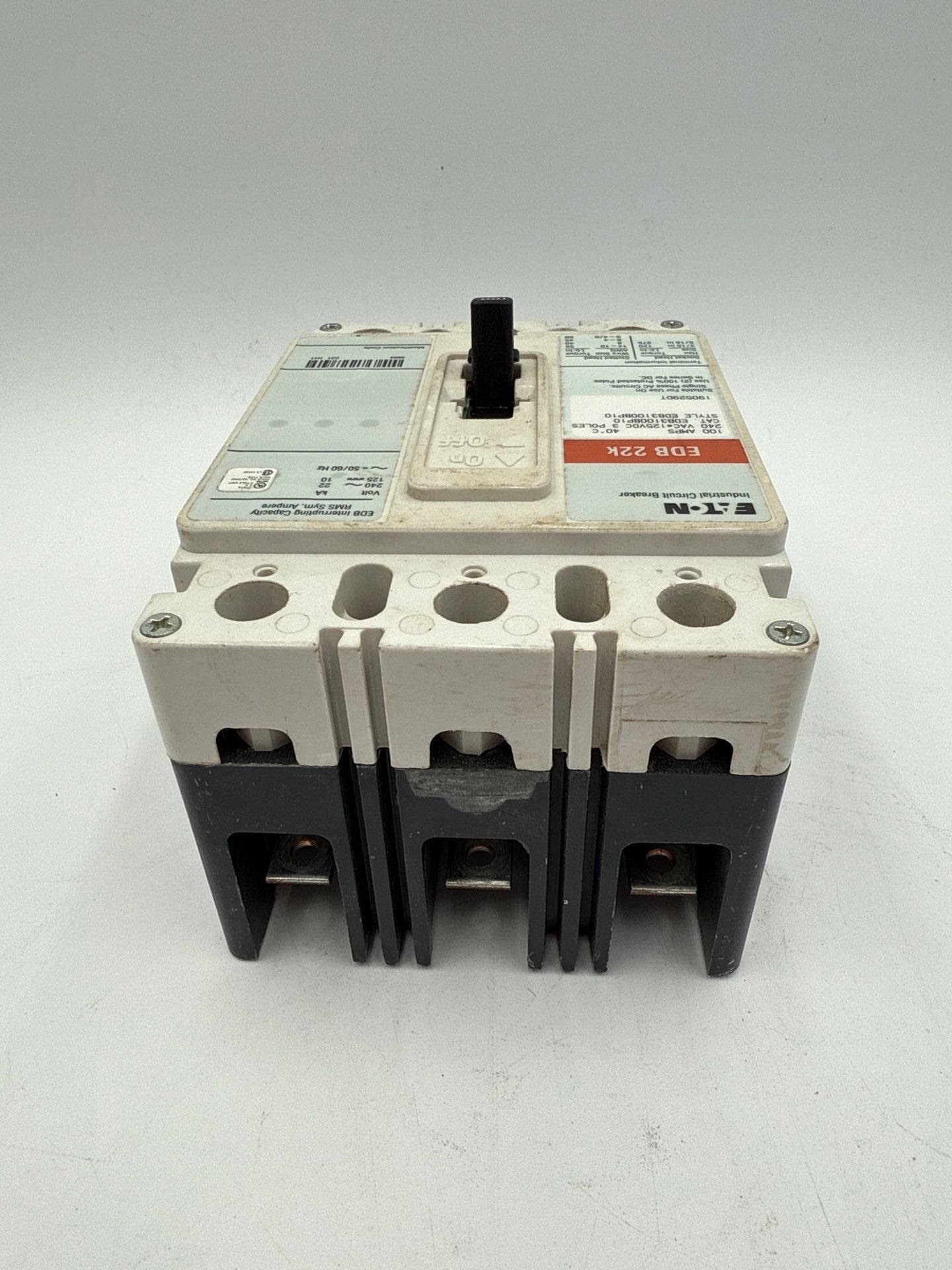 Eaton EDB3100BP10 Circuit Breaker 100A 3P 240V EDB 22k 100 Amp 3 Pole Used