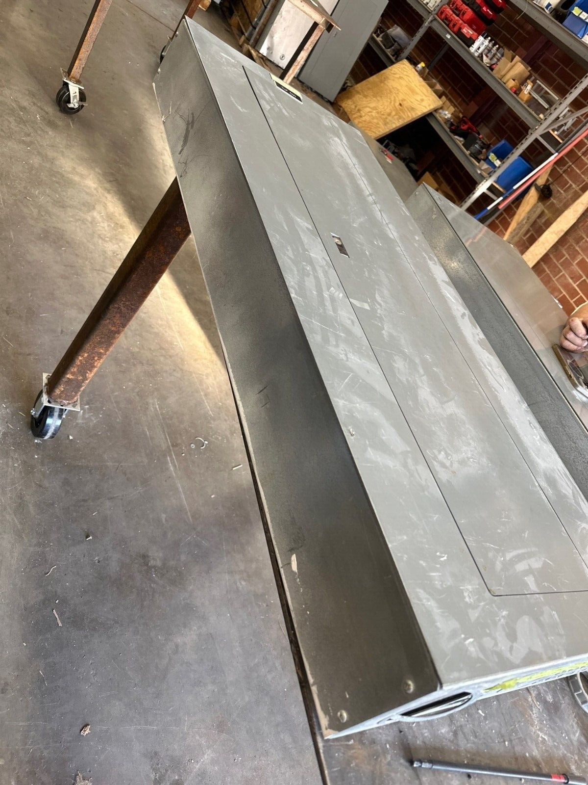 Square D NQOD442M225 Panelboard 225A 208/120V 3PH MCB Indoor Encl 42 Cir Q2L3200 P369 Used