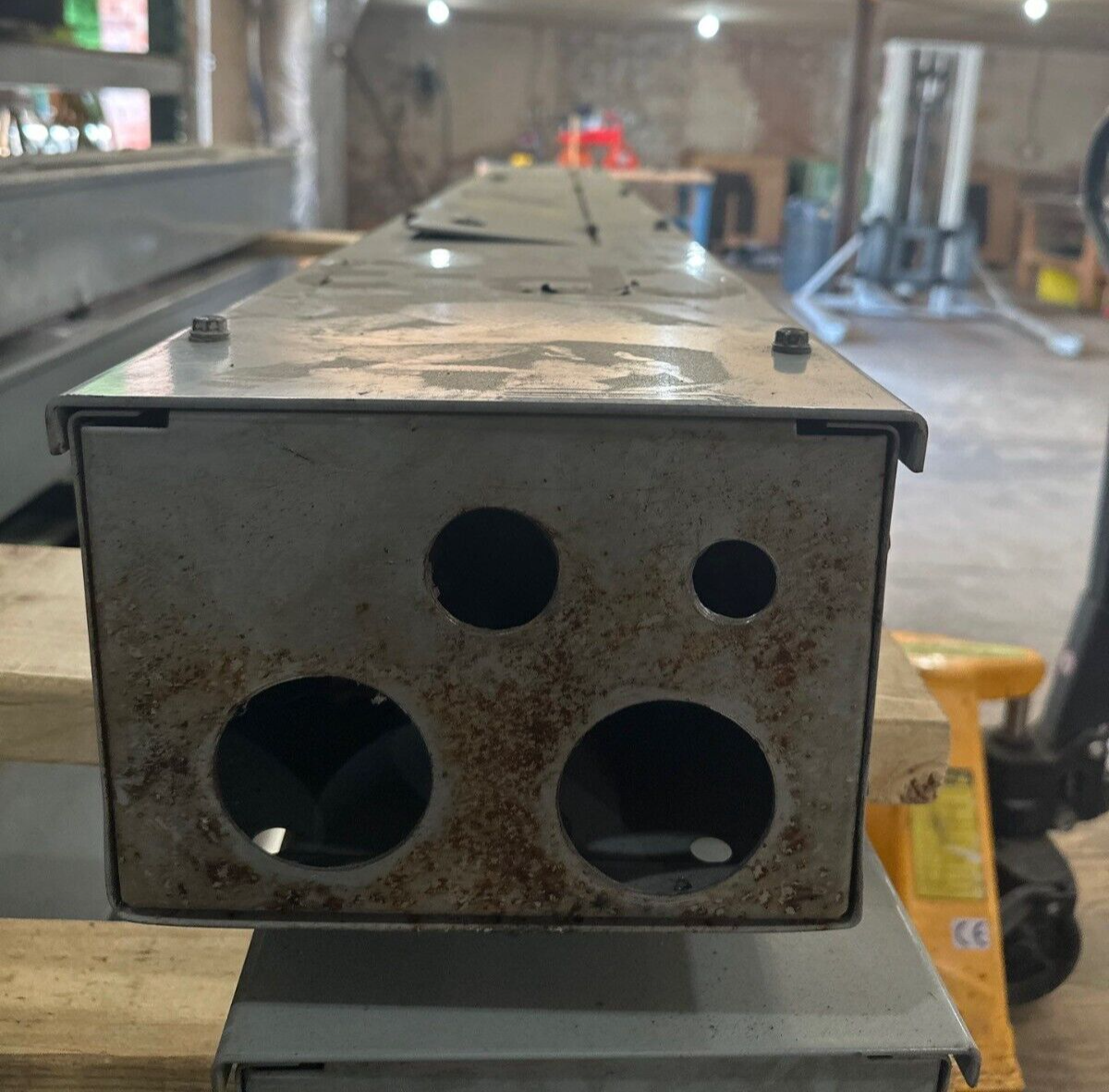 Eaton PRL1a-LX Panelboard 225A 120/240V 1PH 3W Indoor Encl 42 Circuit HFD3225 P550 Used