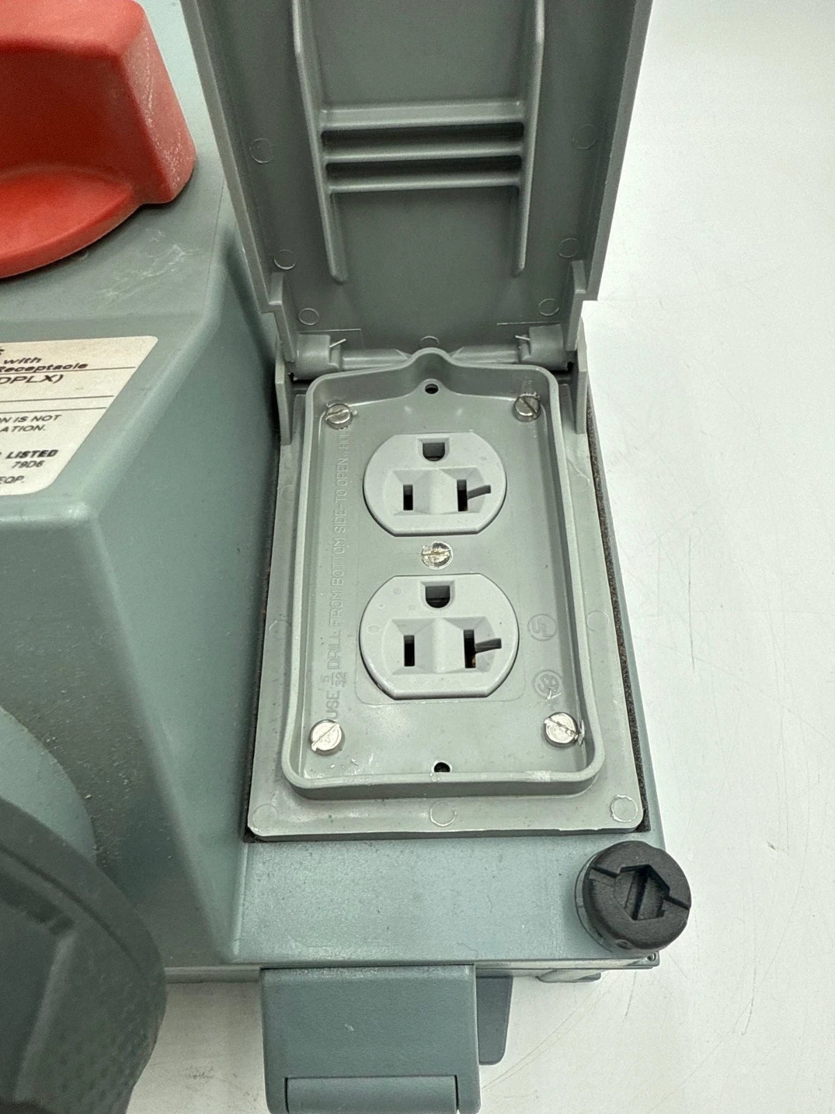 Mennekes AMX2A-ME460MI7 Pin and Sleeve Switched Interlocked Receptacle 60A 480V New