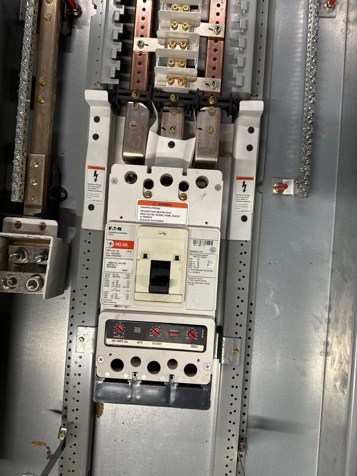 Eaton PRL1A Pow-R-Line Panelboard 400A 208Y/120V 3PH 4W MCB Indoor Encl 42 Cir P087 New