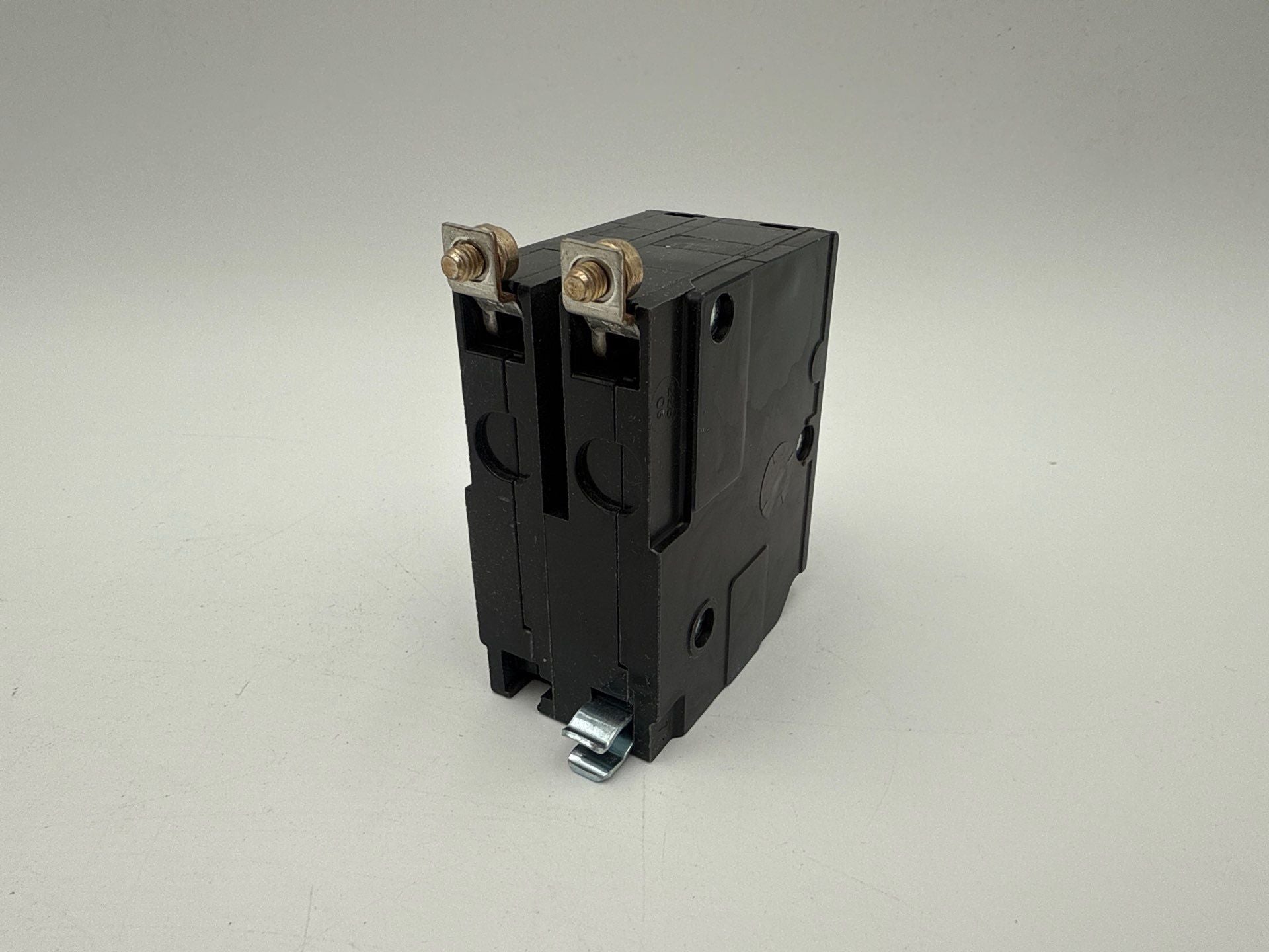 Square D QHB220 Circuit Breaker 20A 2P 120/240V 65kA QOB 20 Amp 2 Pole New