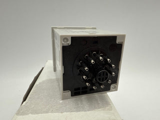 Allen Bradley 700-HR52TA17 Ser C Timing Relay 0.05s-300h 100-240V 11 Pin New
