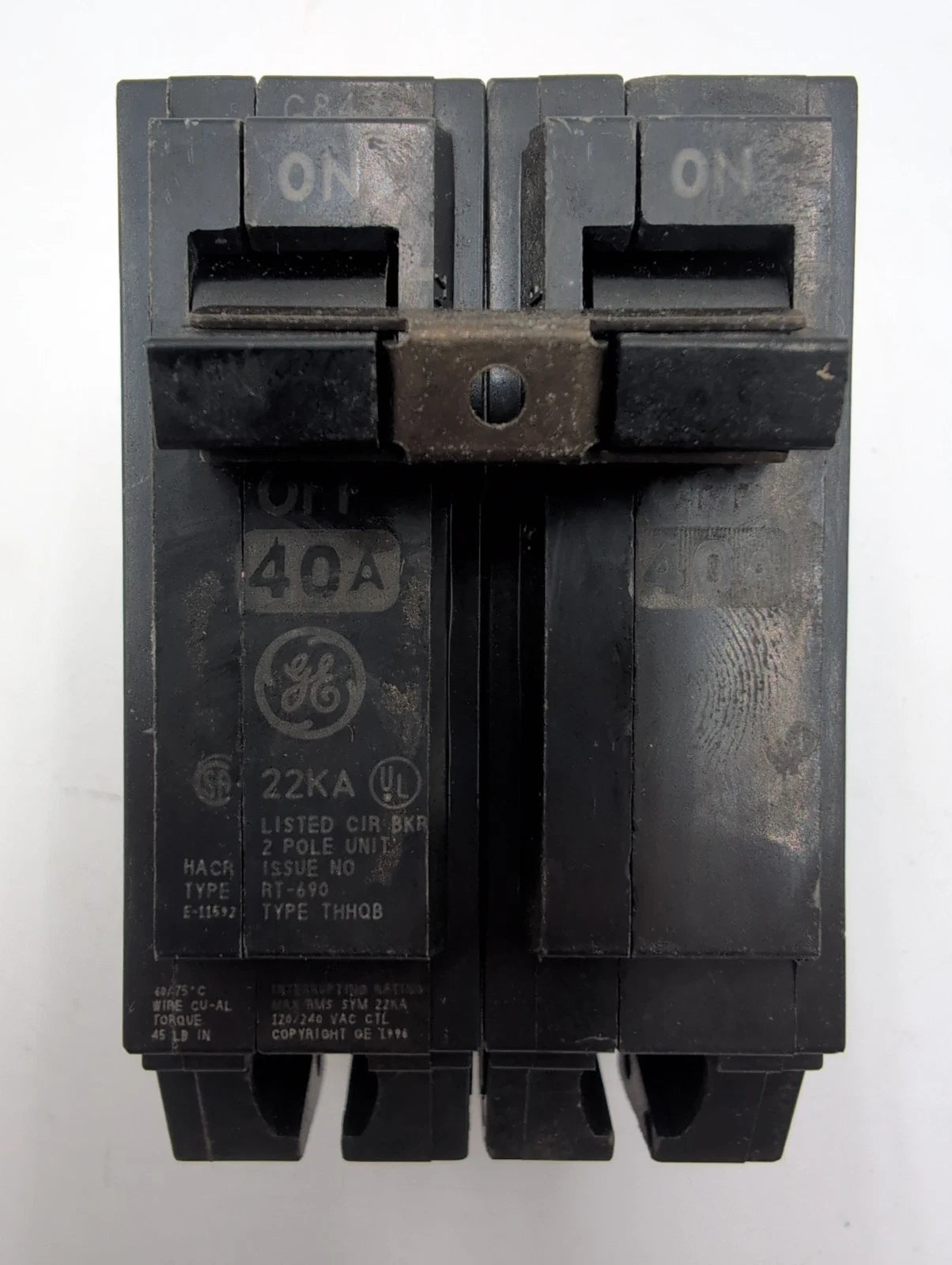 GE THHQB2140 Circuit Breaker 40A 2P 120/240V THQB Bolt On 40 Amp 2 Pole 22kA Used