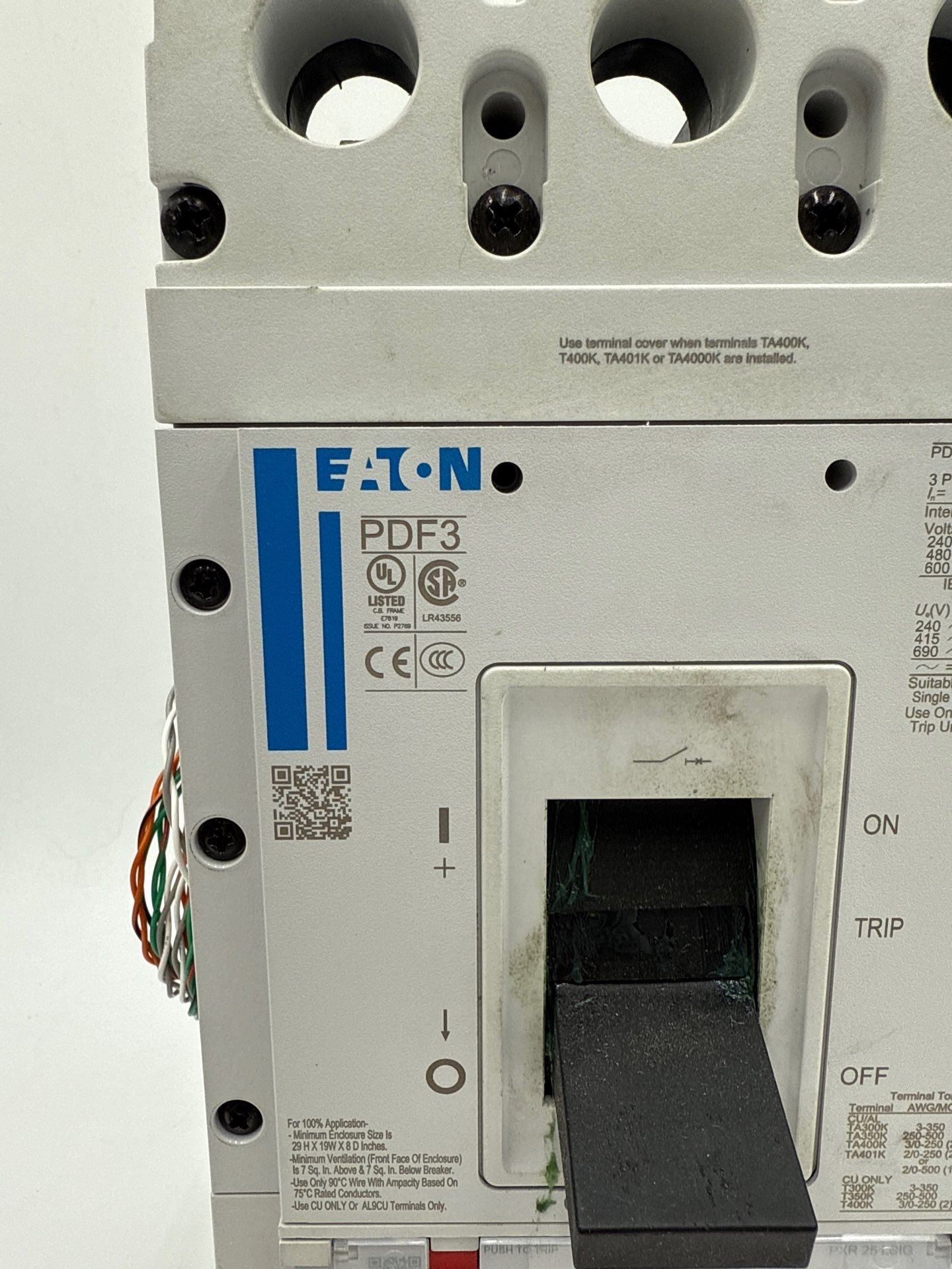 Eaton PDF33M0400FNNN Circuit Breaker 250A 3P 600V PDF3 250 Amp 3 Pole New