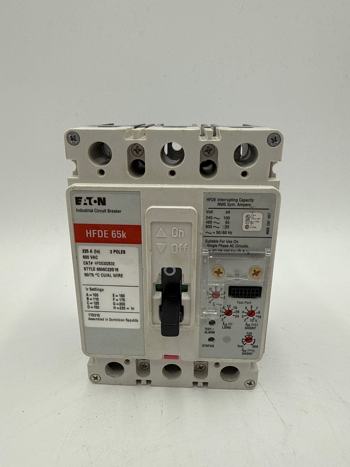 Eaton HFDE322532 Circuit Breaker 225A 3P 600V HFDE 65k 225 Amp 3 Pole Used