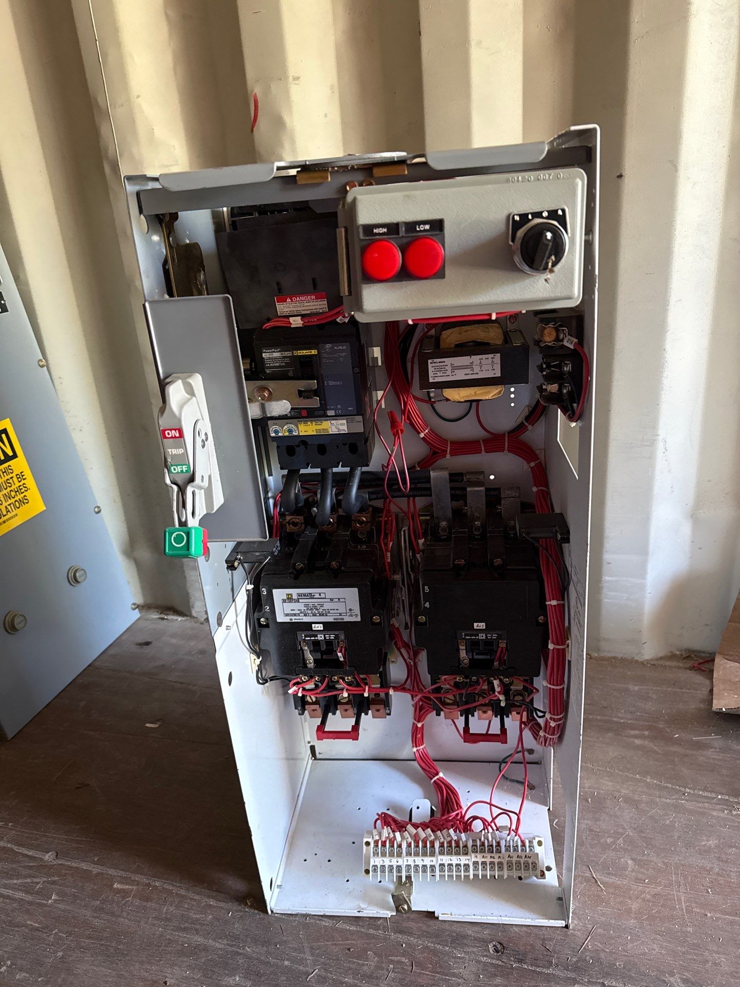 Square D Model 6 32" 250A MCC Combo Bucket Size 4 Reversing Starter Used