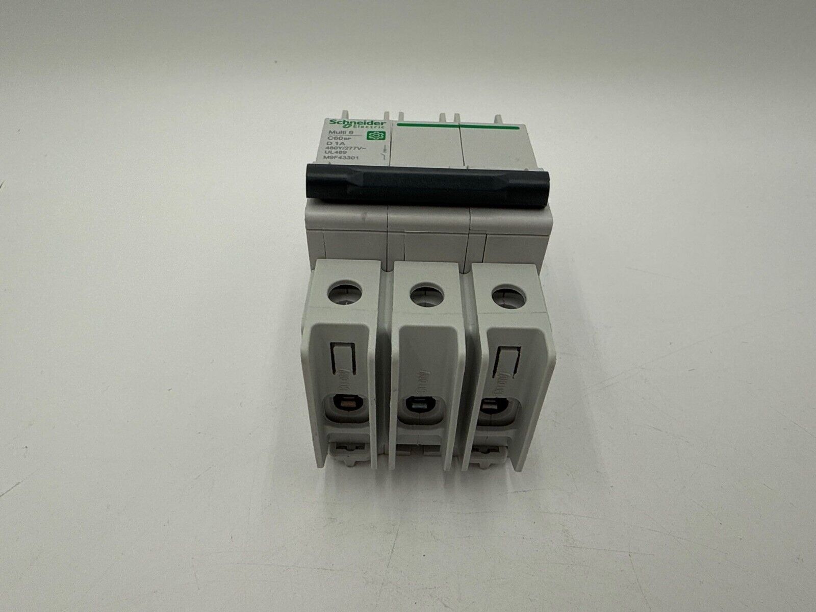 Schneider M9F43301 New