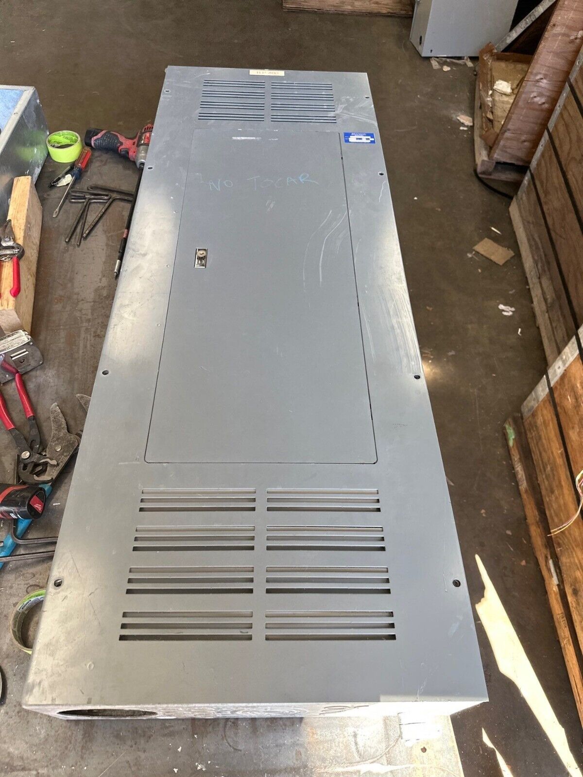 Square D NF Panelboard 400A 600Y/347V 3PH 4W MLO 42 Circuit Main Lug Indoor Encl P330 Used