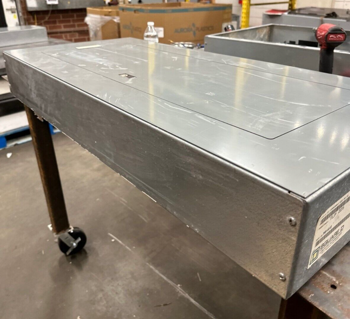 Square D NF Panelboard 250A 600Y/347V 3PH 4W 42 Circuit Indoor Encl Main Lug MLO P354 Used