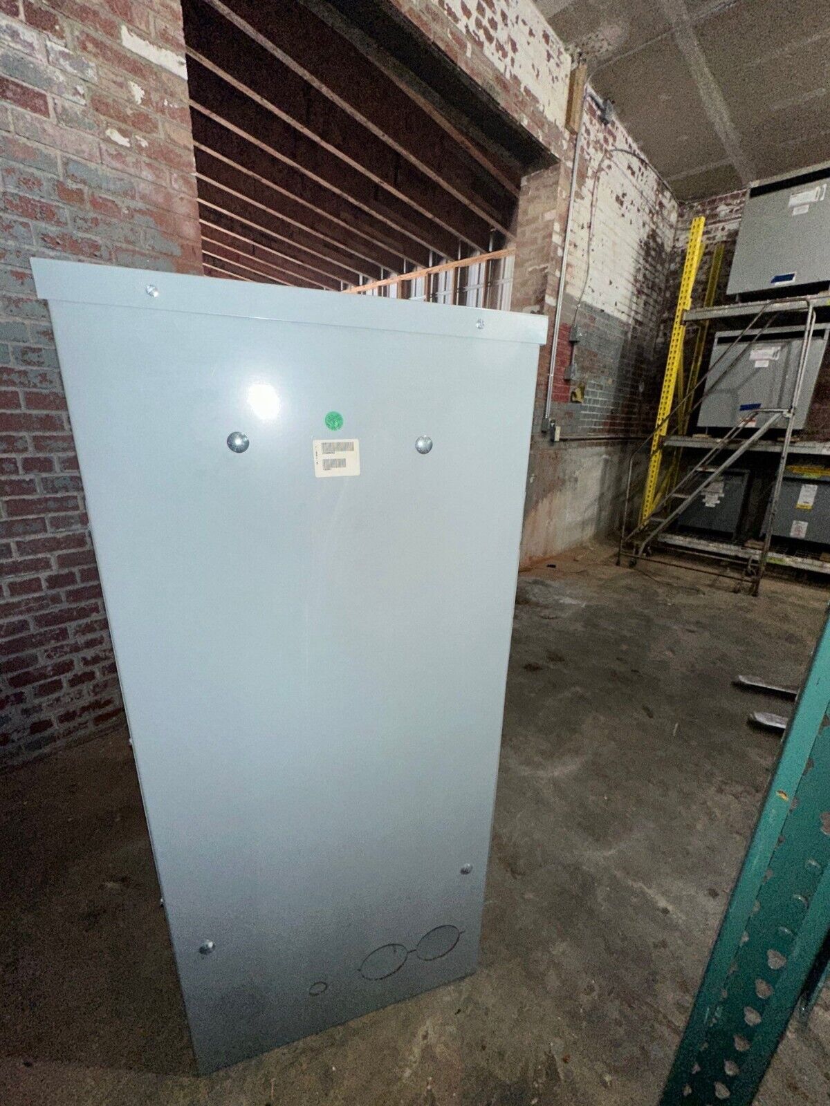 Eaton V48M28T22L Used