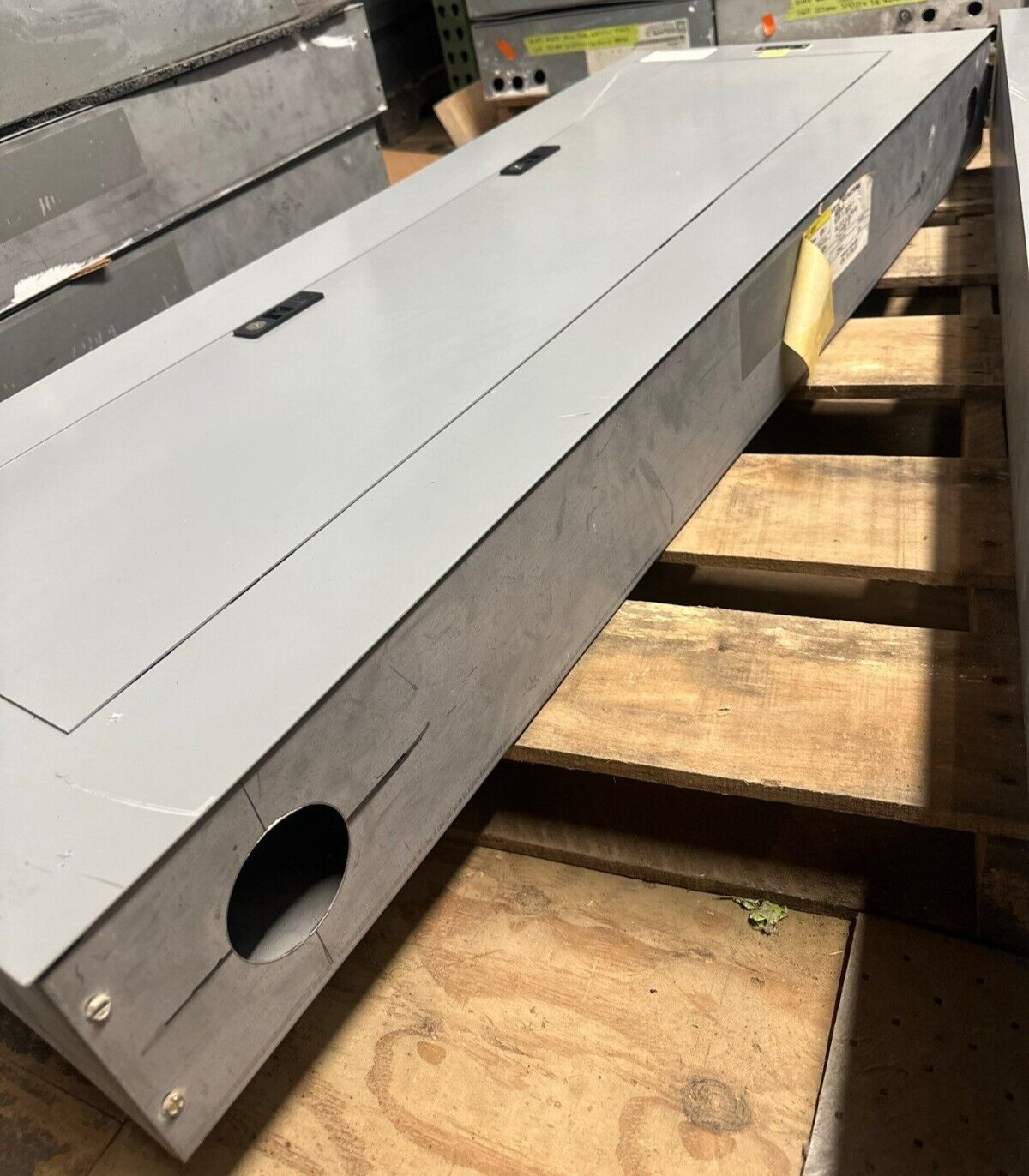 GE AQF3422ABX Panelboard 225A 208Y/120V 3PH 4W Indoor Encl MCB 42 Circuit AB55B P003 Used