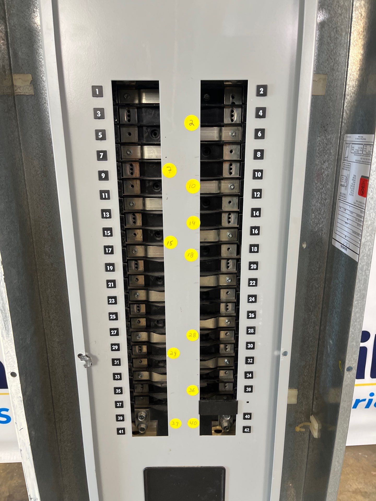 Siemens P1C42JX400ATF P1 Panelboard 400A 208/120V 3PH 4W 42 Circuit MCB Indoor Encl B68 Used