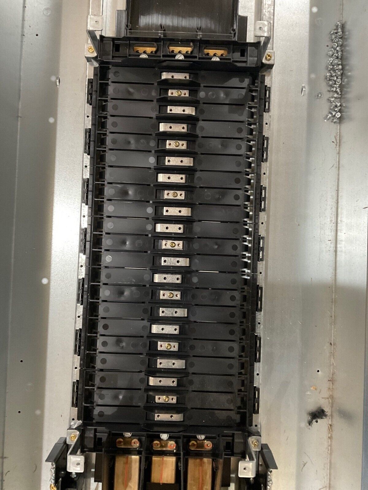 Square D NF Panelboard 400A 480/277V 3PH 4W 42Cir LAP36400MB MCB Indoor Encl P677 New