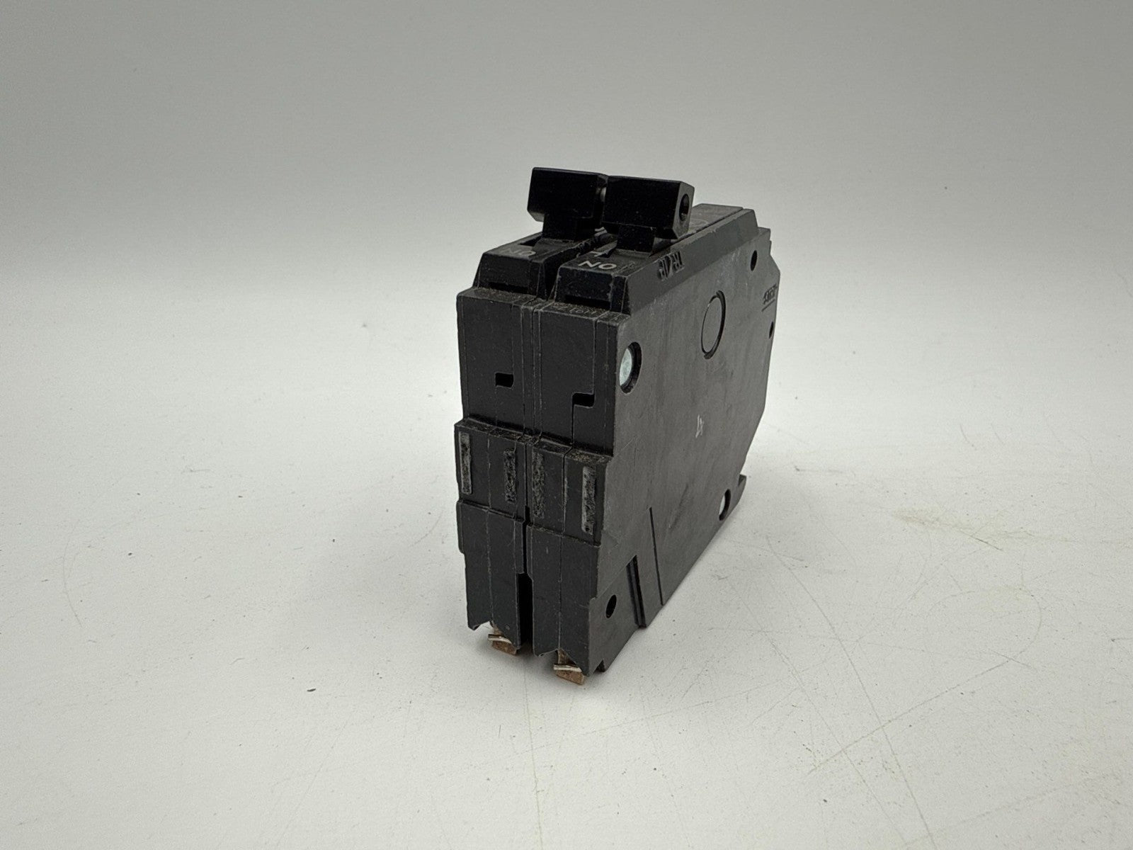 GE THQP235 Circuit Breaker 35A 2P 120/240V THQP 35 Amp 2 Pole Plug On New