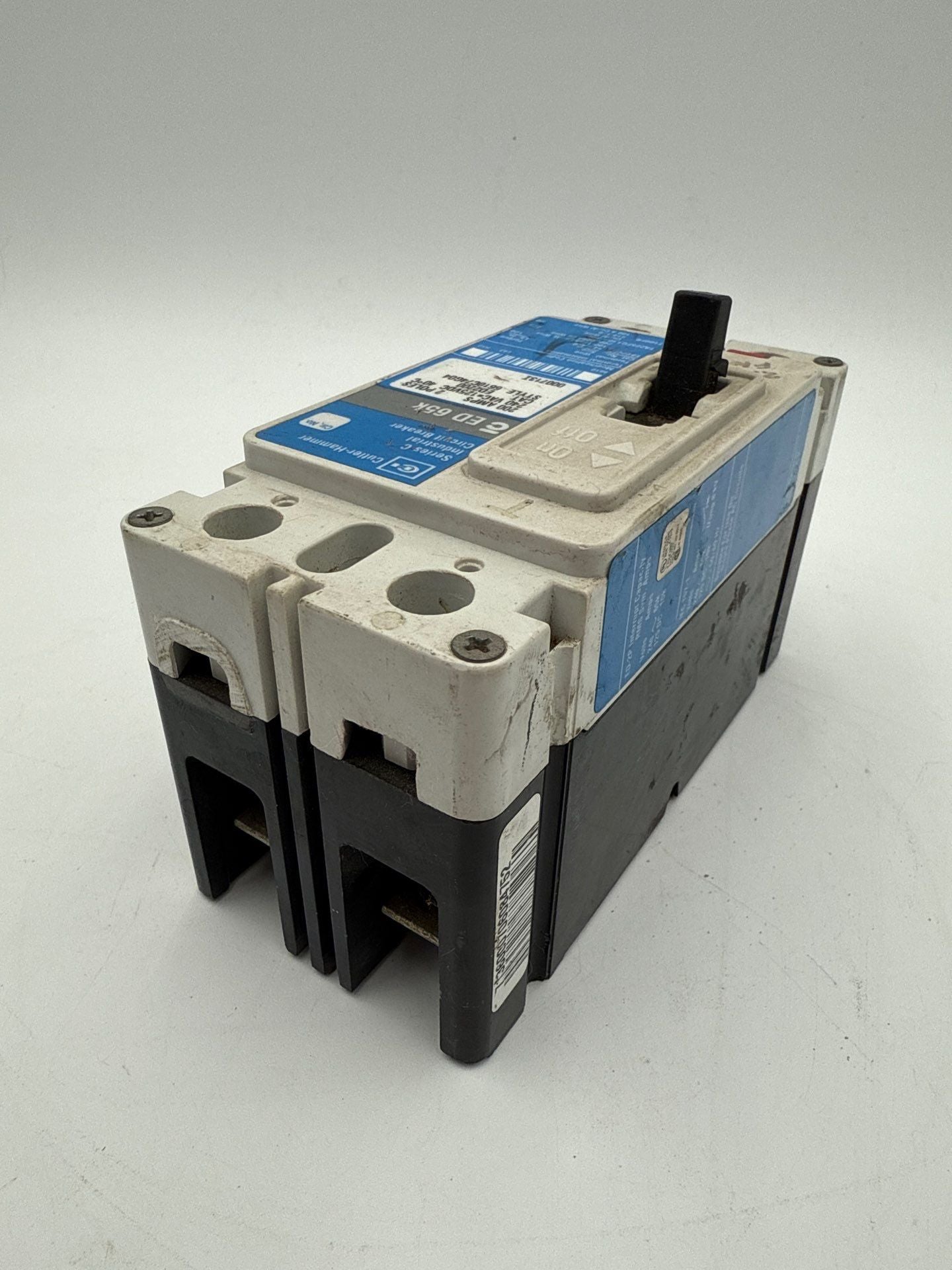 Cutler Hammer ED2200 Circuit Breaker 200A 2P 240V ED 65k 200 Amp 2 Pole Used