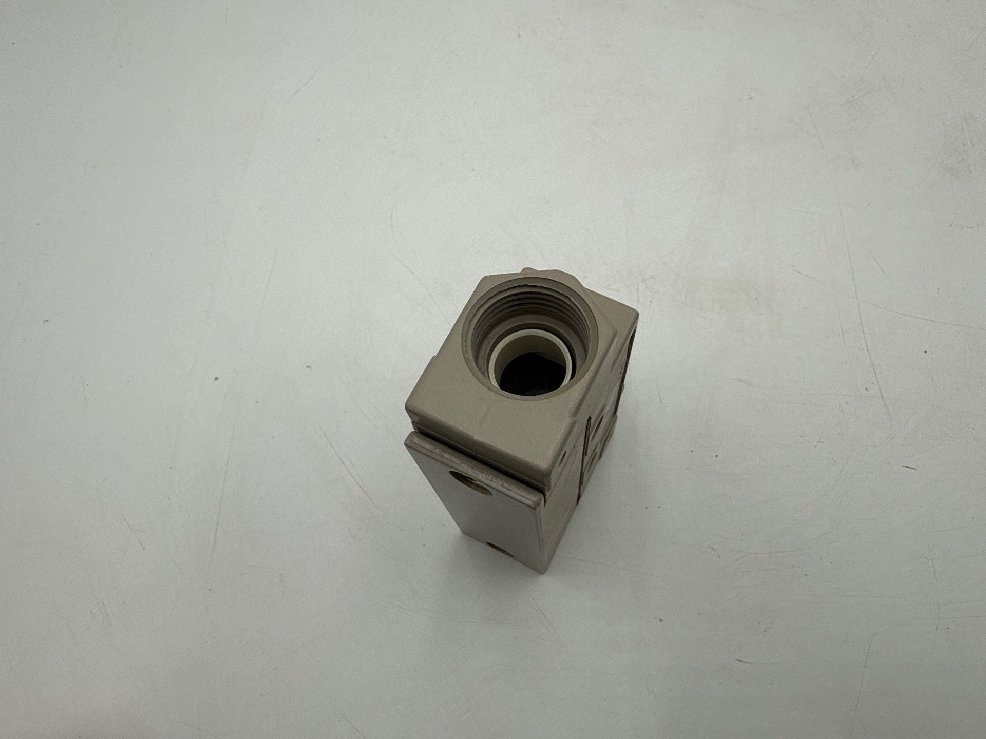 Omron ZE-Q-2S Plunger Style Limit Switch SPDT 15A 480V New