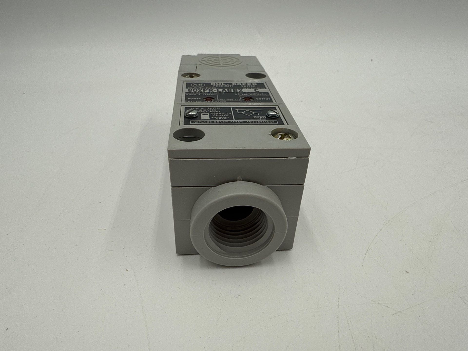 Allen-Bradley 802PR-LABB2 Ser C Contained Proximity Switch 60-132VAC New
