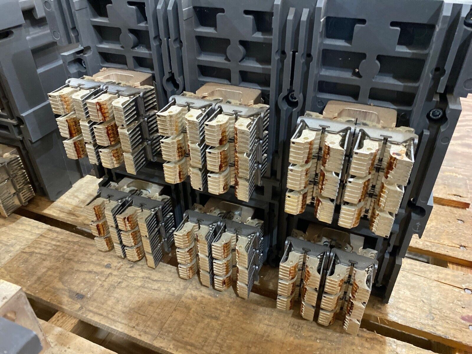 LS Electric UAH-16E3-16A Used