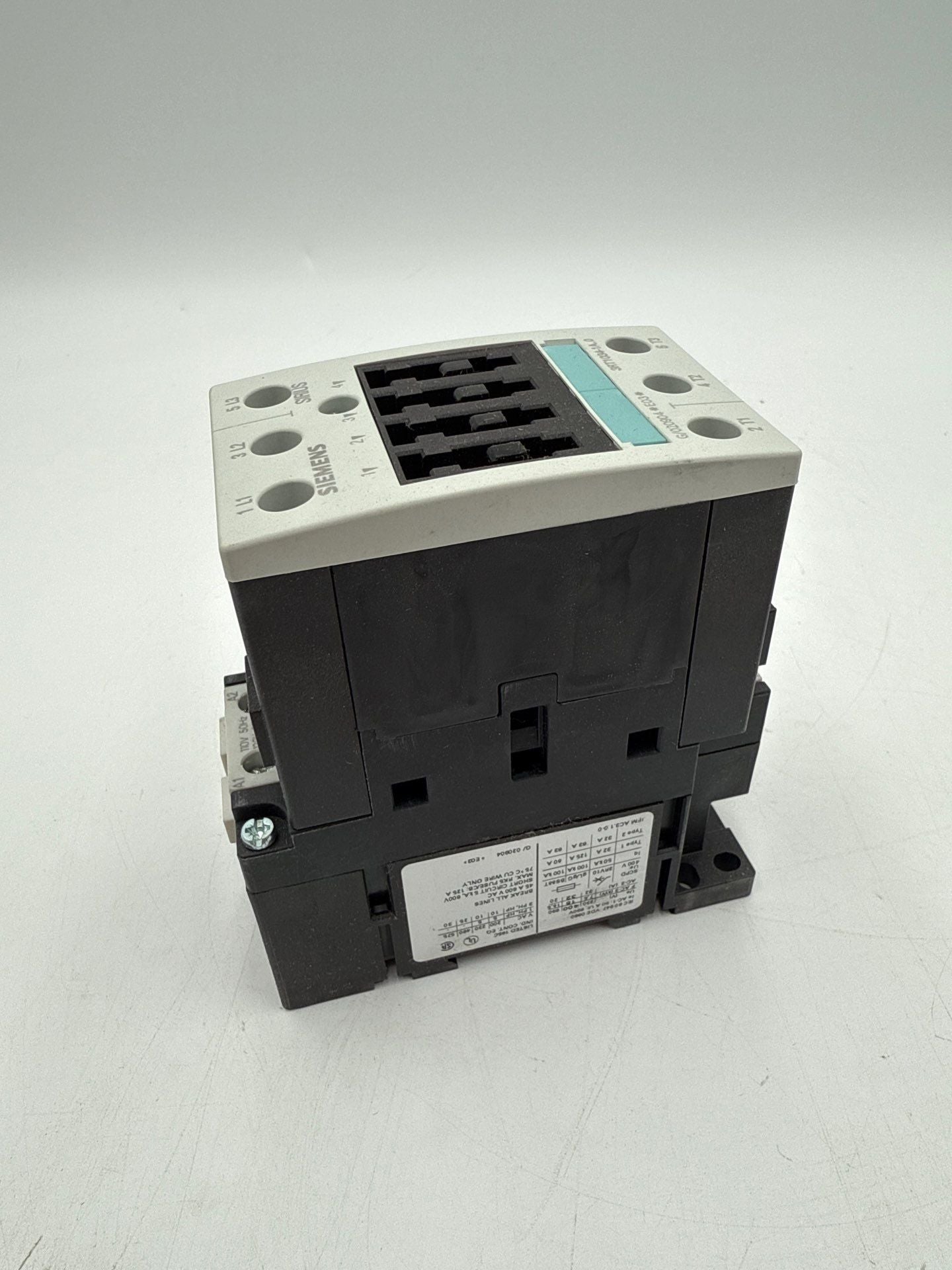 Siemens 3RT1034-1AK60 Contactor 32A 3P 600V 15kW Coil 110/120V New