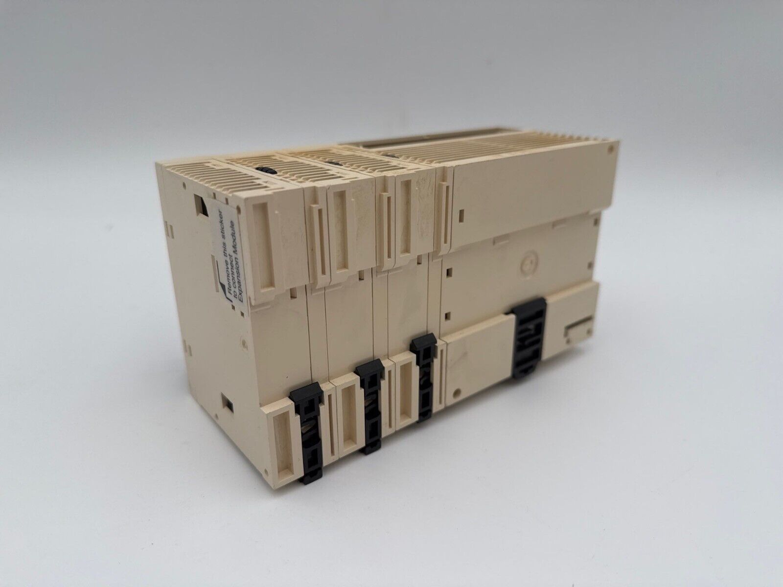 Schneider Electric TWDLCAA24DRF Used