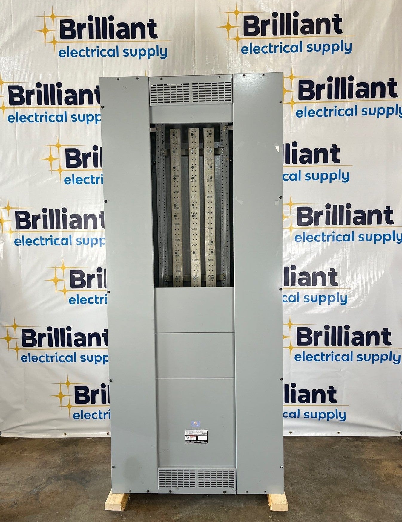 Siemens S5E90LM700ATS S5 Panelboard 800A 480/277V 3PH 4W MLO Indoor Encl B890 Box Used