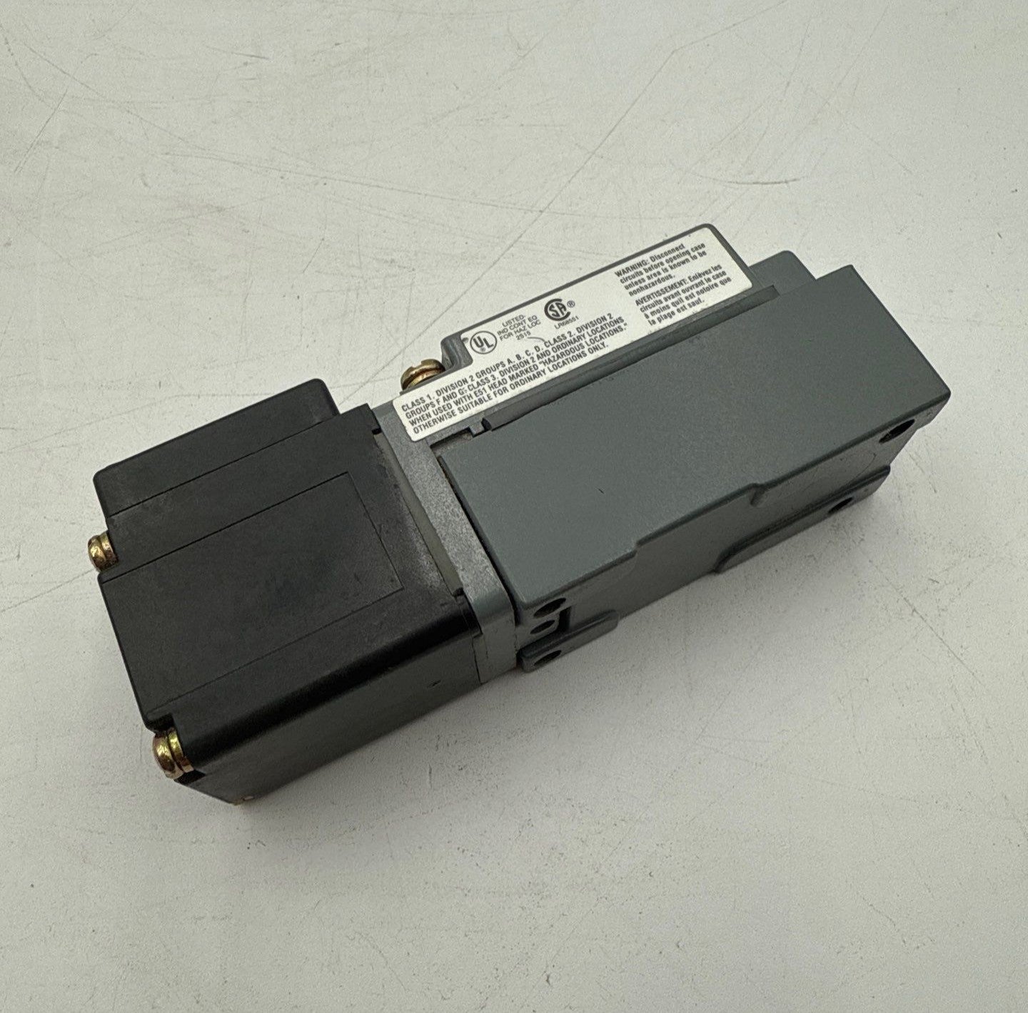 Cutler Hammer E51DEL Thru-Beam Head & Body Photoelectric Switch New