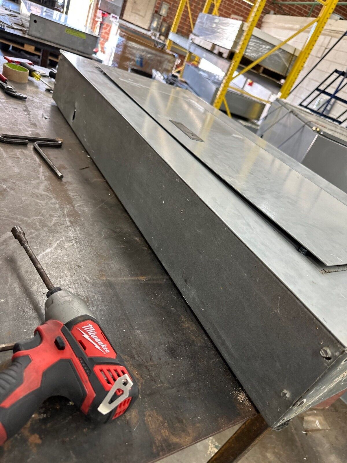 Siemens I2E42MC250C S2 Panelboard 250A 480/277V 3PH 4W Indoor Encl FXD63B200 P393 Used