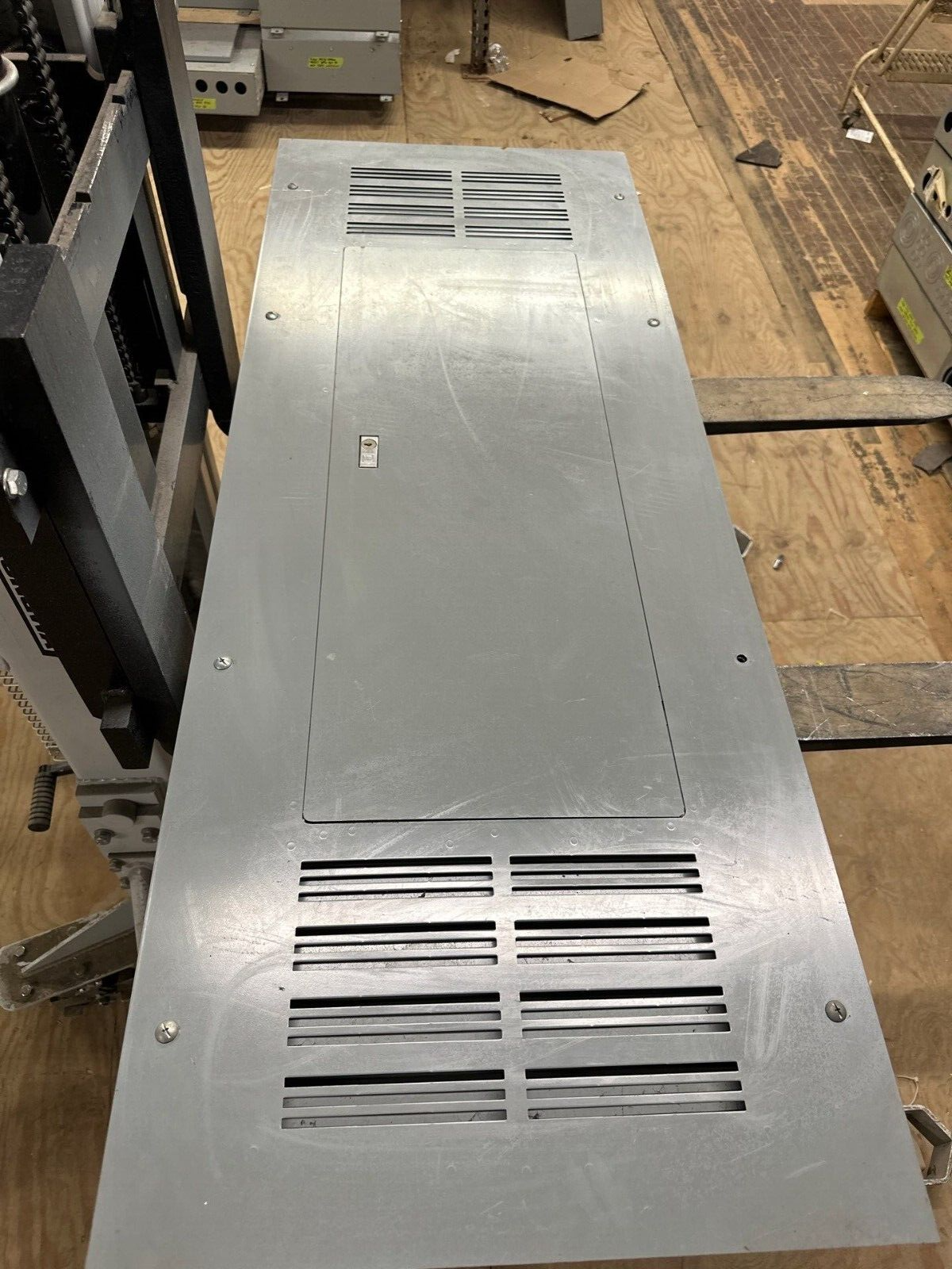 Square D NQOD442L600 NQOD Panelboard 600A 208Y/120V 3PH 4W 42 Circuit MAIN LUG P283 Used