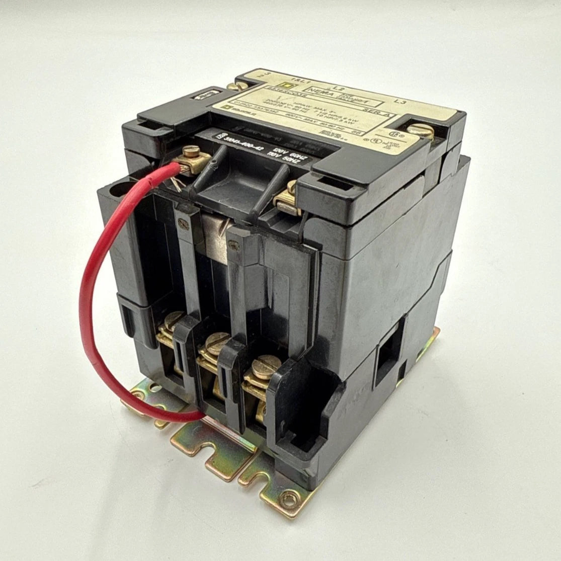 Square D 8536SCO3S Contactor NEMA Size 1 Coil 110/120V 3P 10HP 600V 31041-400-42 Used