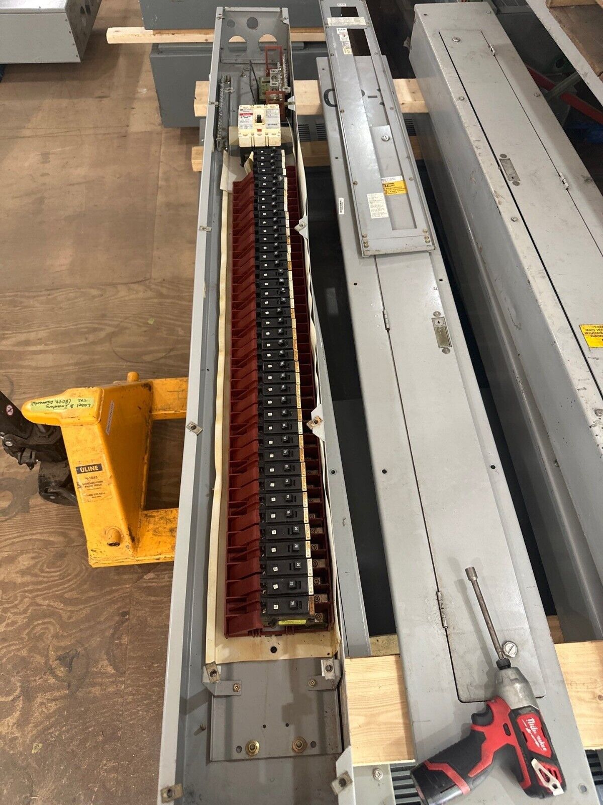 Eaton PRL1a-LX Panelboard 225A 120/240V 1PH 3W Indoor Encl 42 Circuit HFD3225 P550 Used