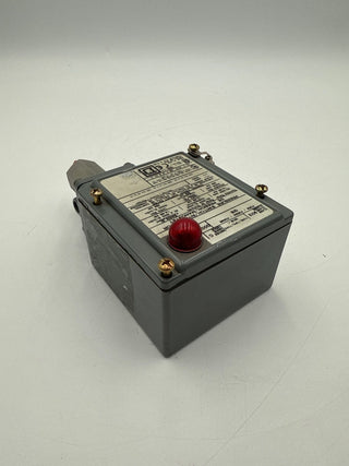 Square D 9012 GCW-1 Pressure Switch Adjustable 20-1000PSIG 480V 10A 9012GCW1 New