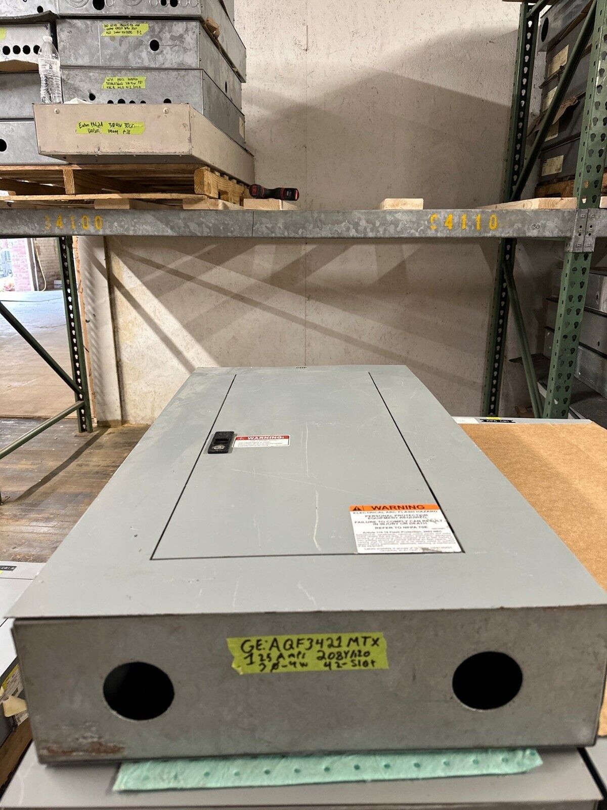 GE AQF3421MTX Panelboard 125A 208Y/120V 3PH 4W MLO 42 Circuit Main Lug Box AB37B P467 Used