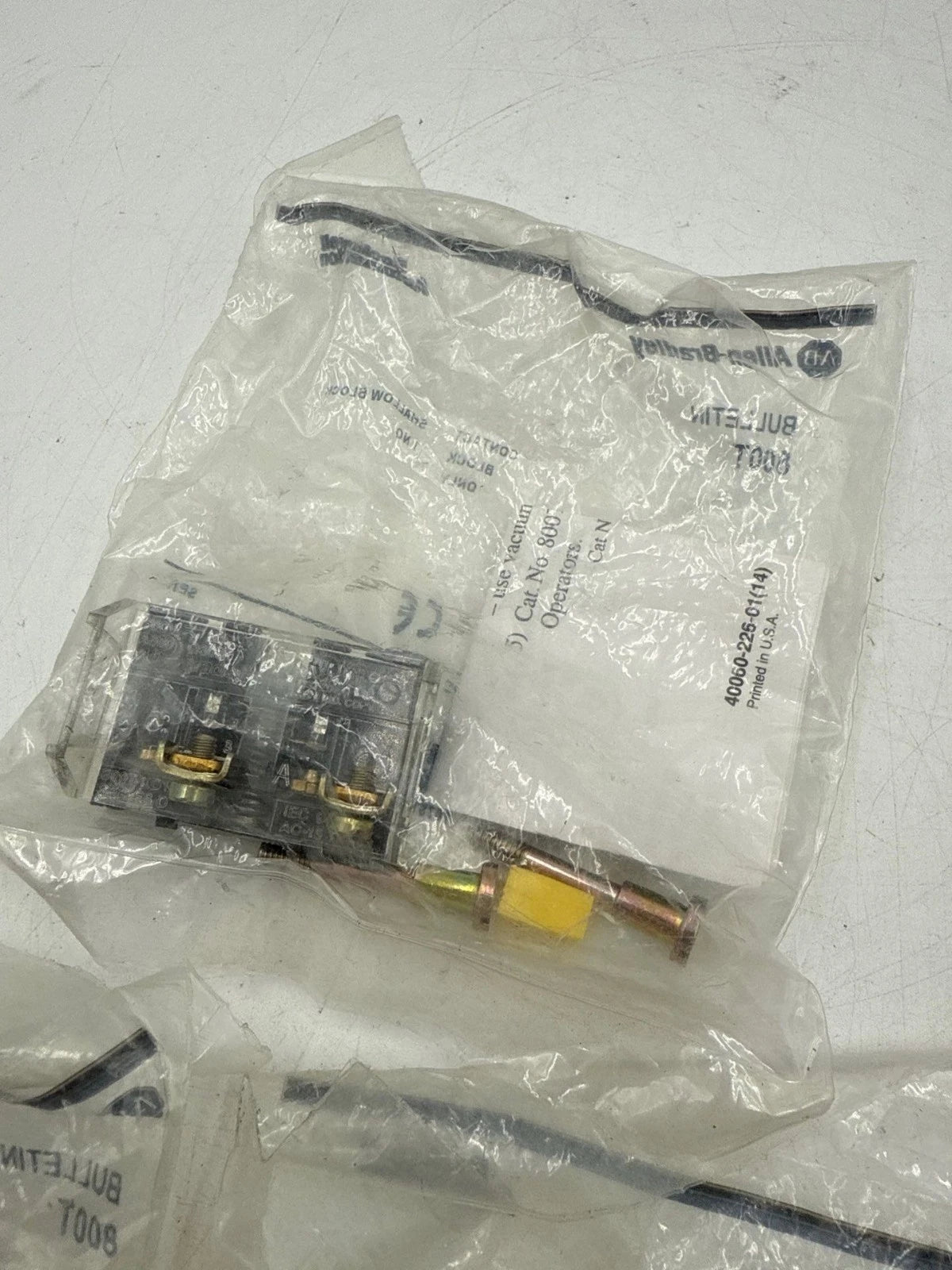 3PC Allen Bradley 800T-XD1 Contact Block 1 N/O TYPE 4, 13 30MM 600V 800TXD1 New