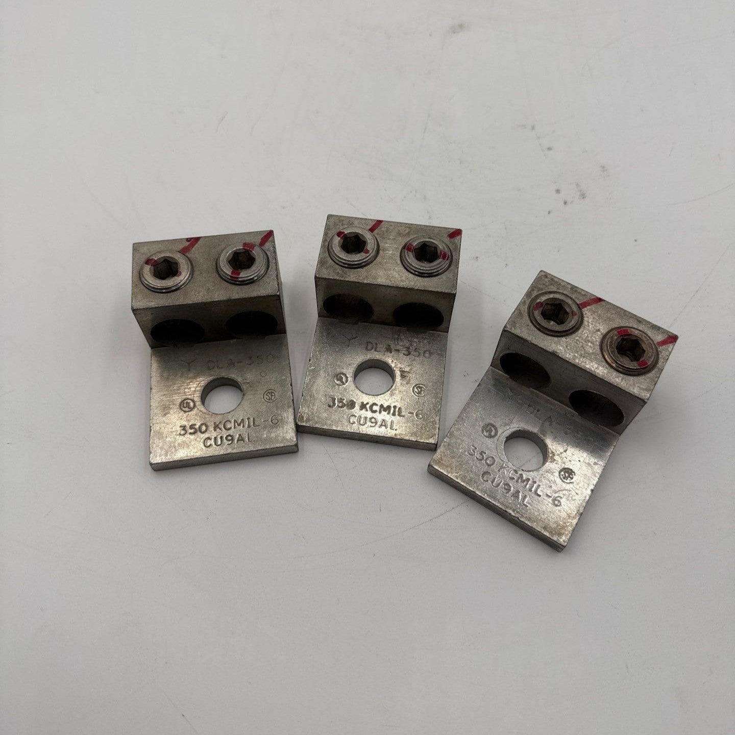ILSCO DLA-350 350 KCMIL-6 CU9AL Lug Connector (set of 3) Used