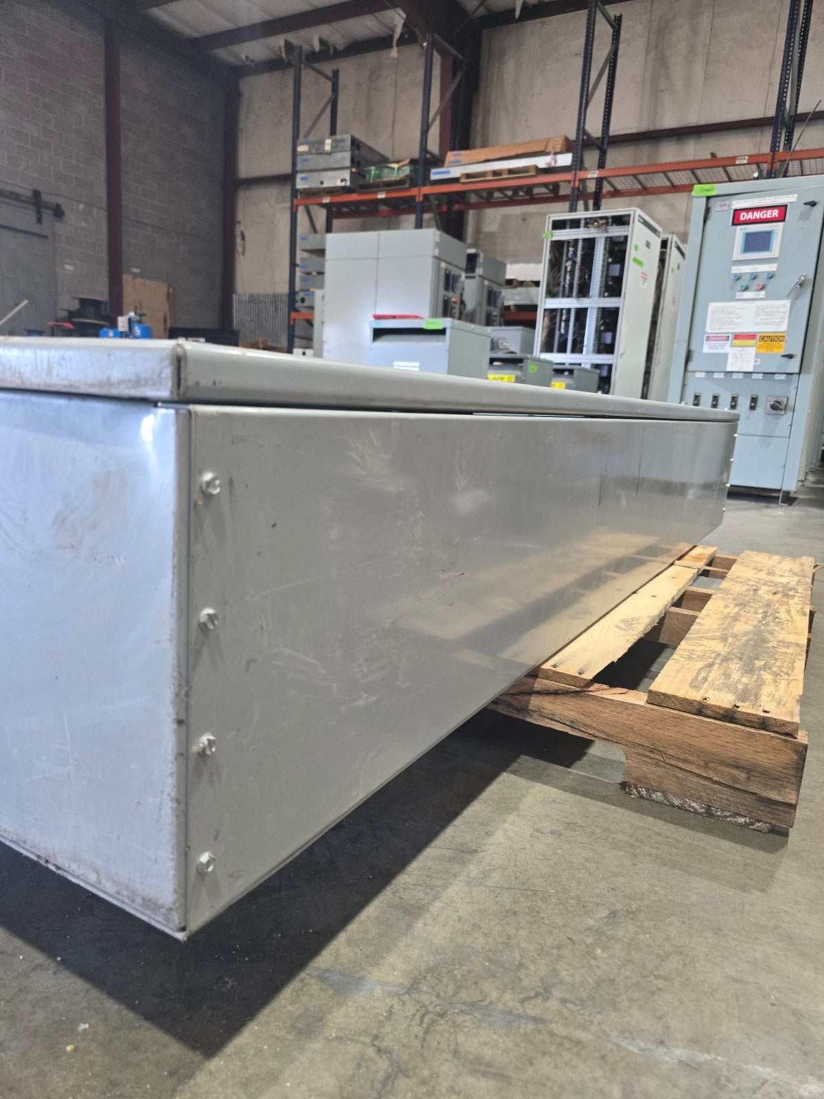 Eaton PRL4 Panelboard 1200A 480V 3PH 3W MCB Panel 1200 Amp HND312T33W Indoor Used