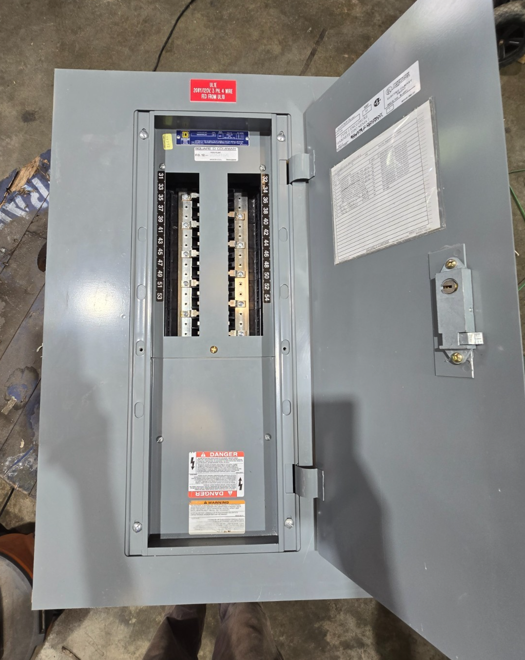 Square D NQOD430L225 Panelboard 225A 208/120V 3PH 4W MLO Panel 225 Amp 30 Cir Used